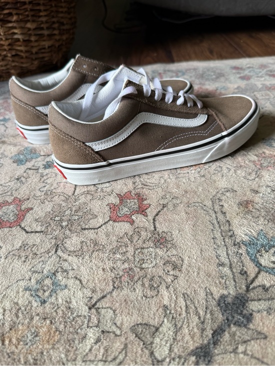 Vans Shoes - Vans Old Skool Woman's Low Top Sneakers - Brown/White